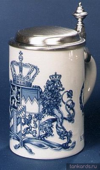 Керамическая кружка с плоской крышкой с гербом Королевства Бавария синего цвета