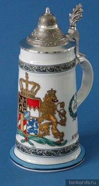 Кружка с конусообразной крышкой и рисунком цветного герба Королевства Бавария 1794 года