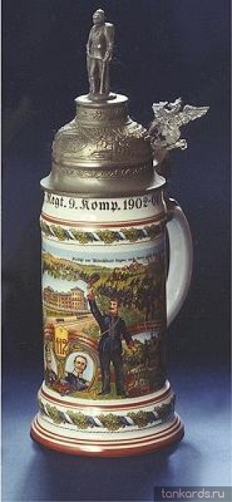Полковая коллекционная немецкая пивная кружка с фигурной крышкой