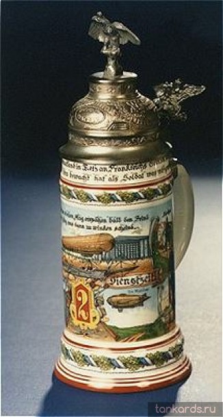Немецкая коллекционная кружка с фигурной крышкой