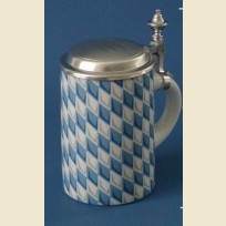 Немецкая коллекционная керамическая пивная кружка с крышкой и изображением флага Баварии